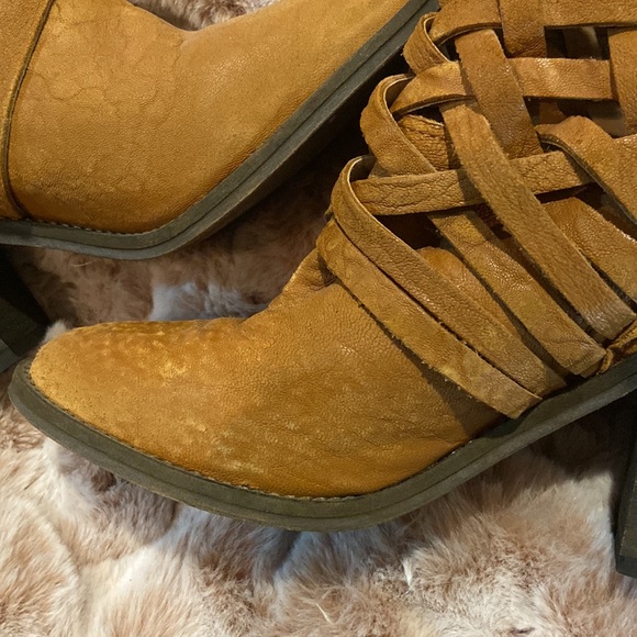 8 Bootie Free People Tan Leather Woven Distressed Heeled Zip Women Carerra Boot - Picture 5 of 8
